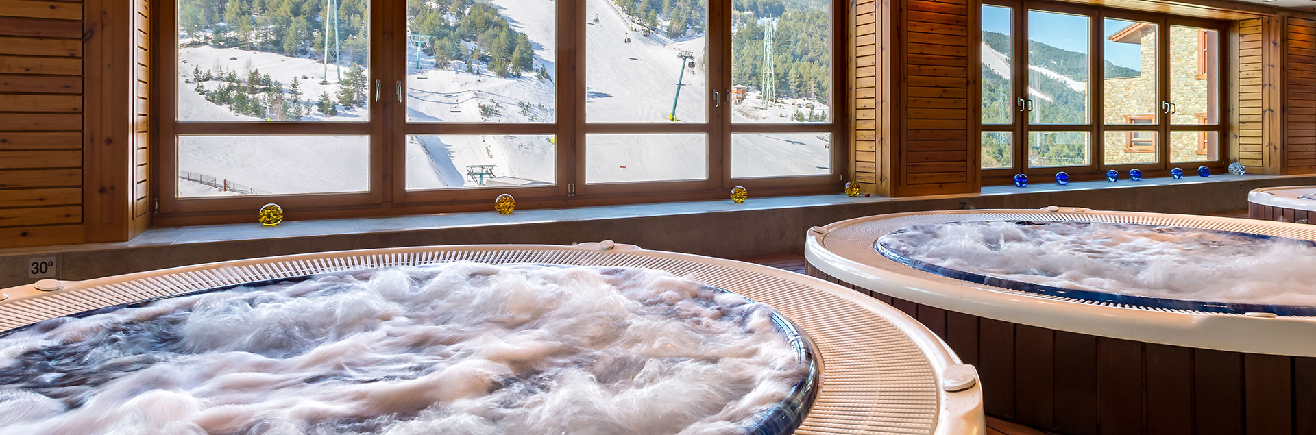 jacuzzi con vistas a grandvalira soldeu andorra